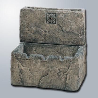 Deep English Cistern Fountain with water flowing
