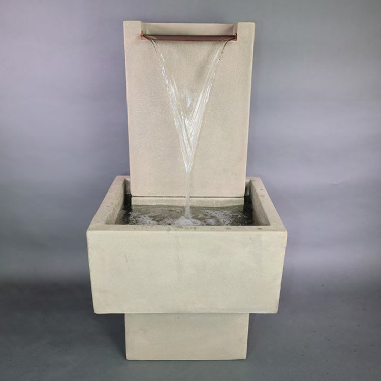Lamina Patio Wall Fountain with water flowing