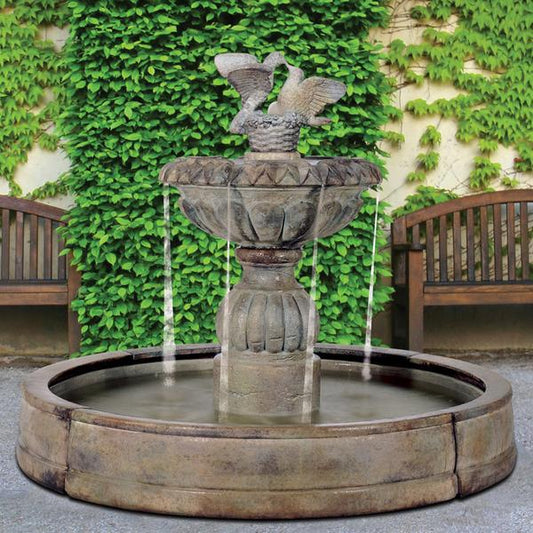 Paloma Cascada in Valencia Fountain