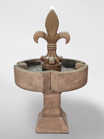 Piazza Fleur De Lis Fountain with water flowing